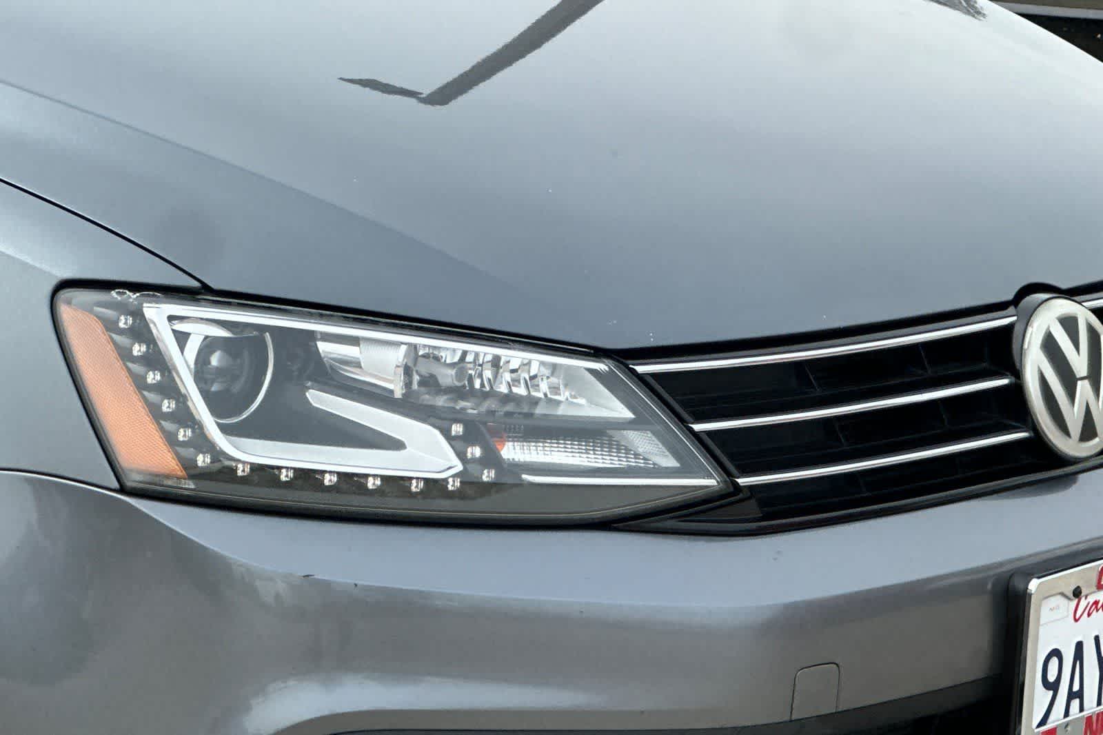 Thumbnail: 2016 Volkswagen Jetta - 32