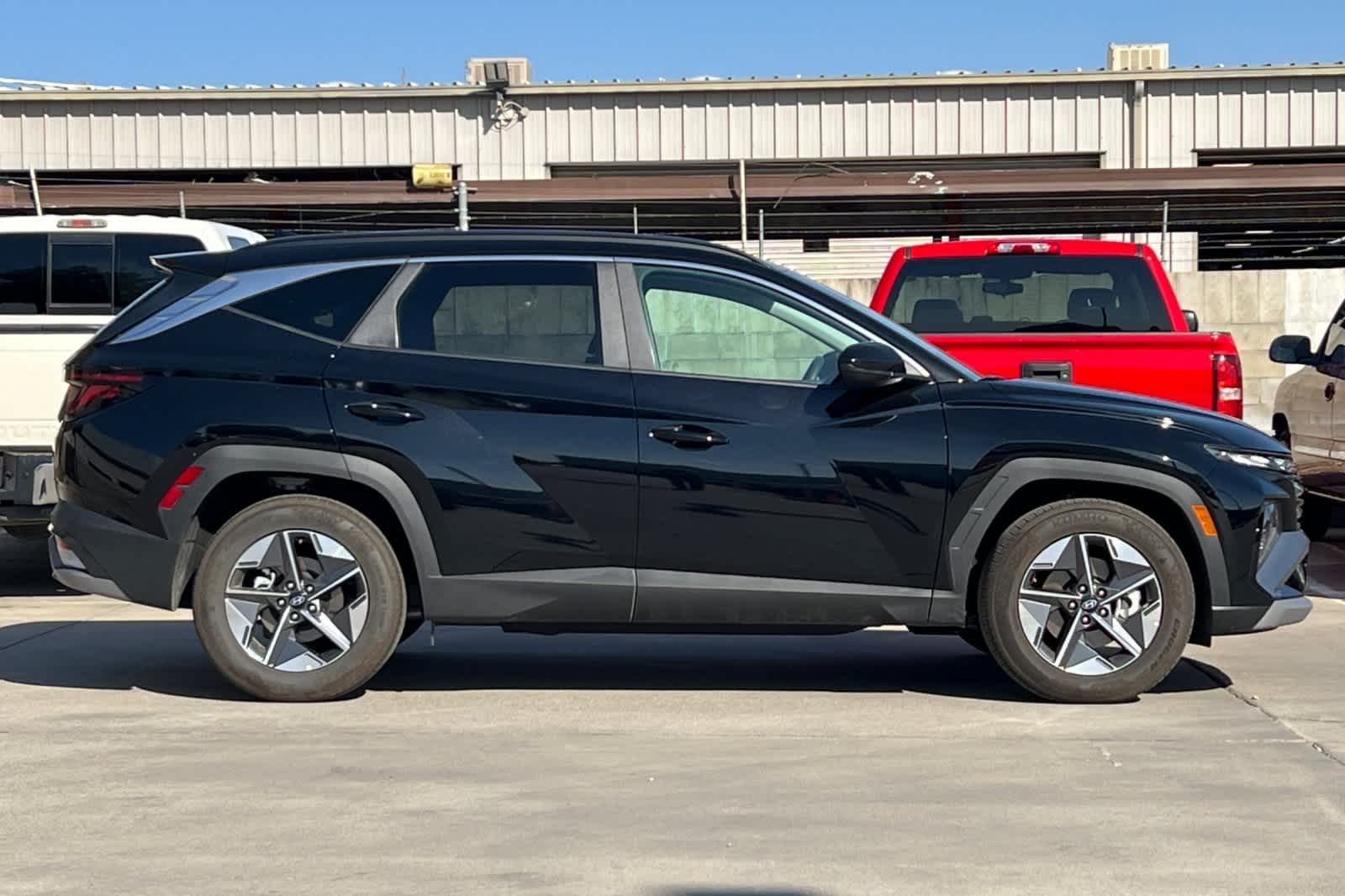 Thumbnail: 2025 Hyundai Tucson - 9