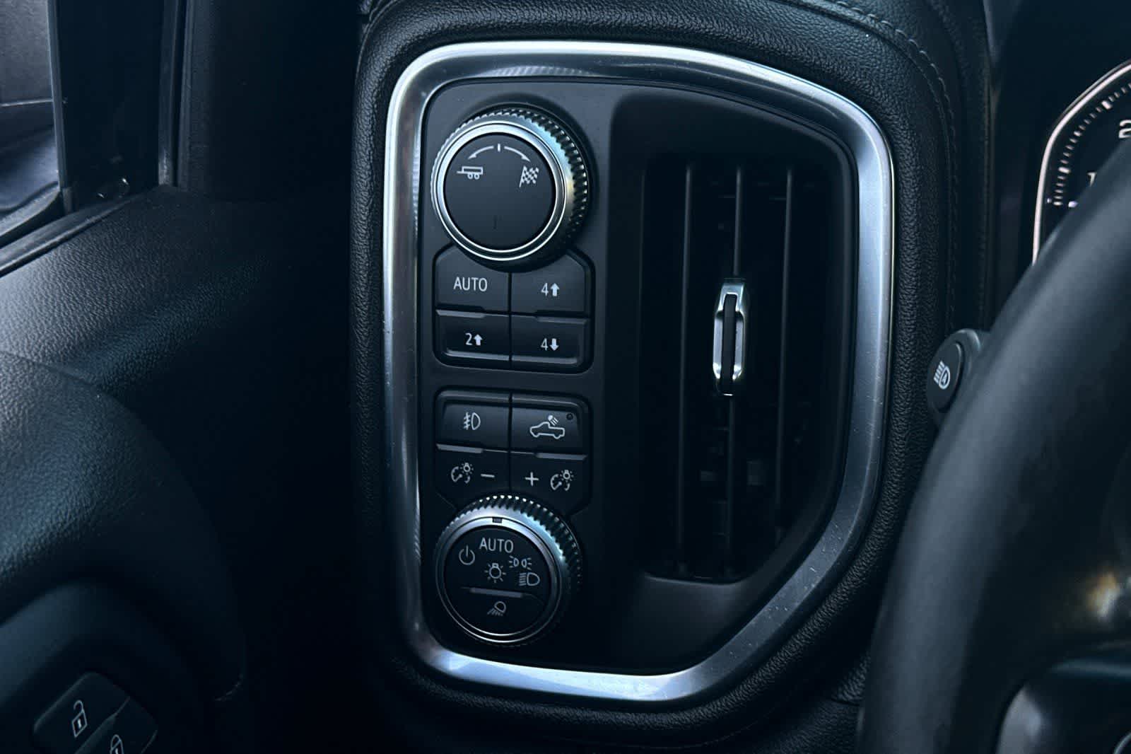 Thumbnail: 2019 GMC Sierra 1500 - 32