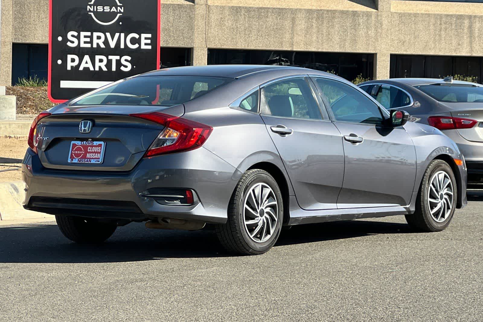 Thumbnail: 2016 Honda Civic - 3