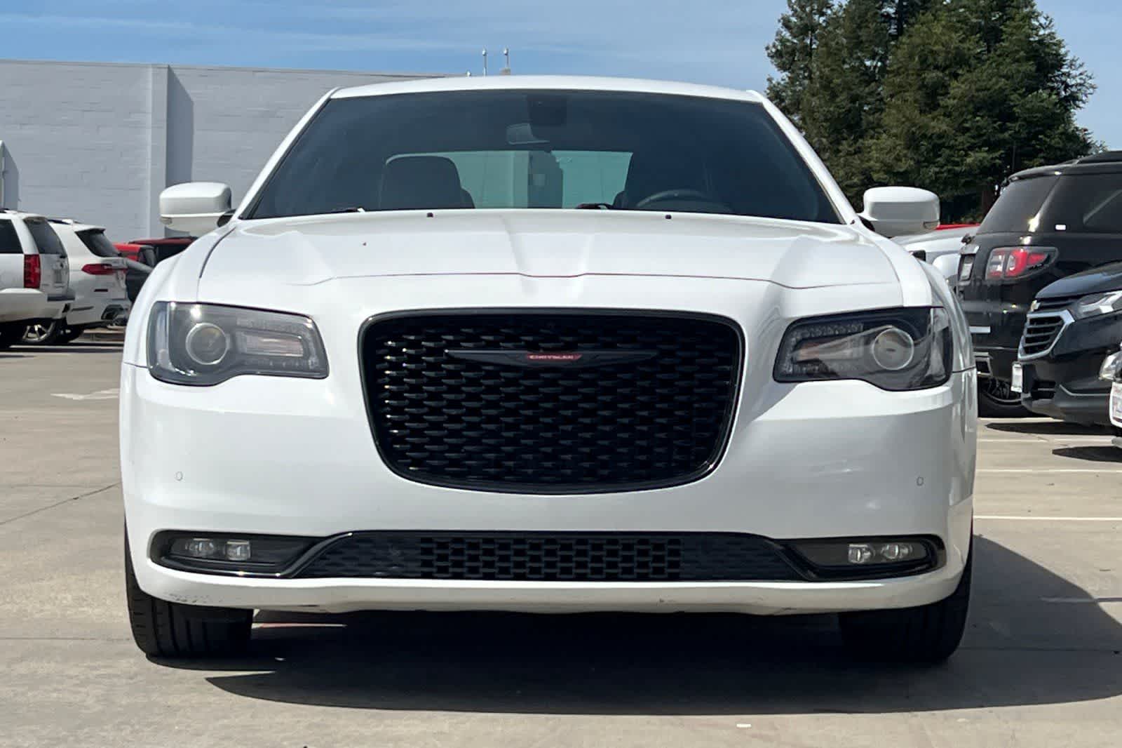 Thumbnail: 2023 Chrysler 300 - 11