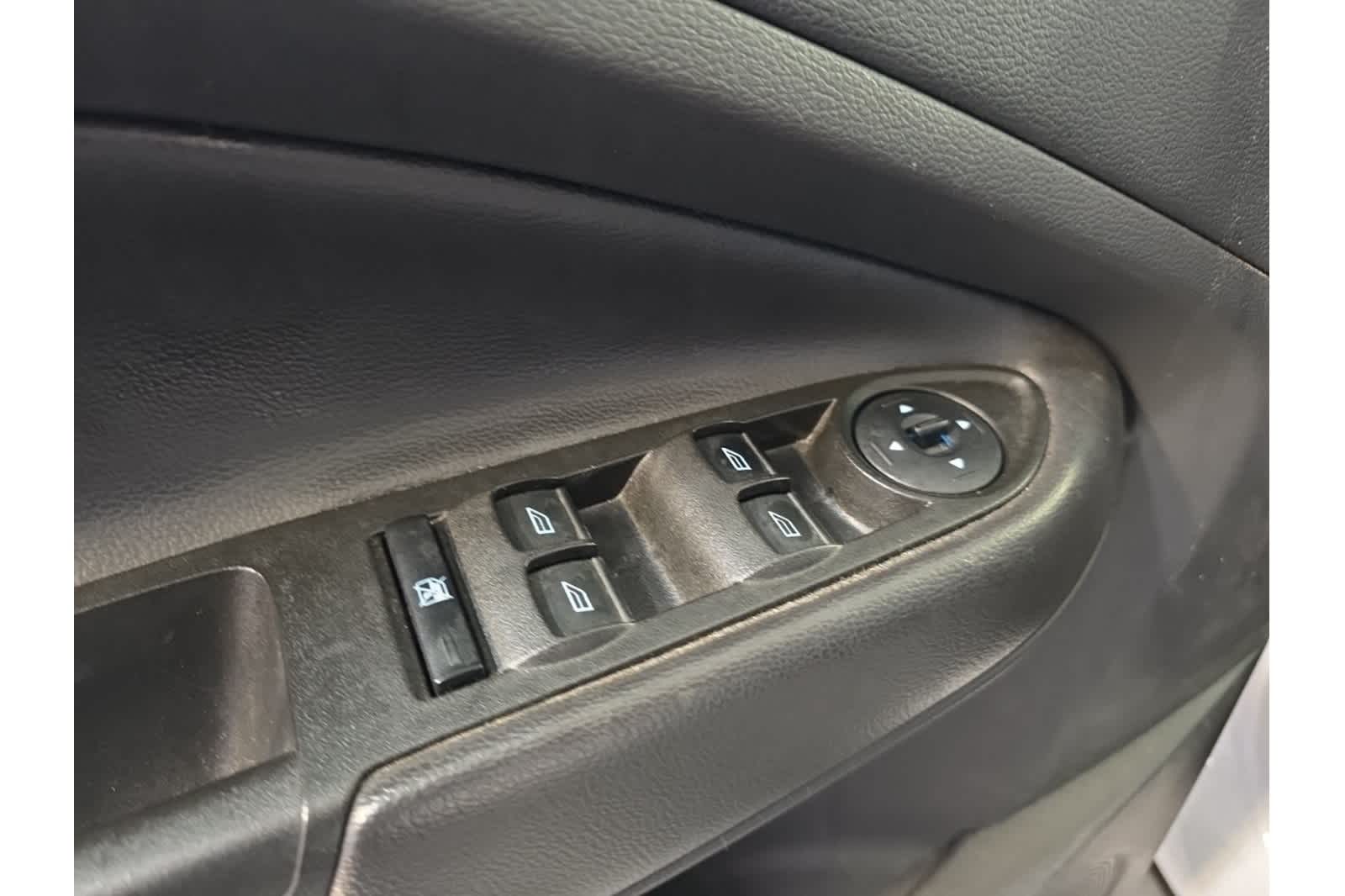 Thumbnail: 2017 Ford Escape - 19