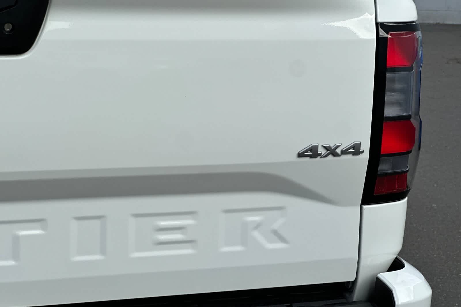 Thumbnail: 2025 Nissan Frontier - 16