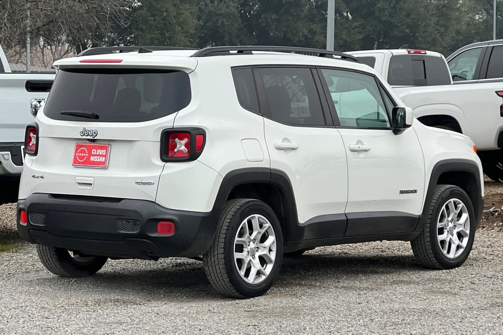 Thumbnail: 2018 Jeep Renegade - 3