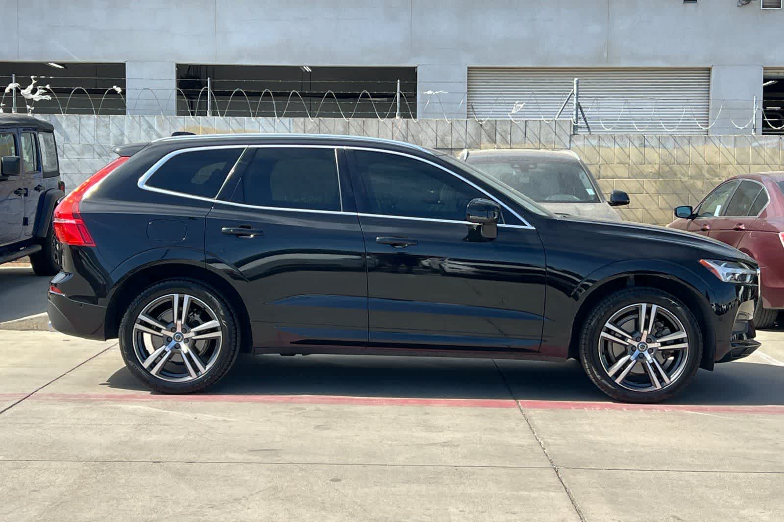 Thumbnail: 2019 Volvo XC60 - 9