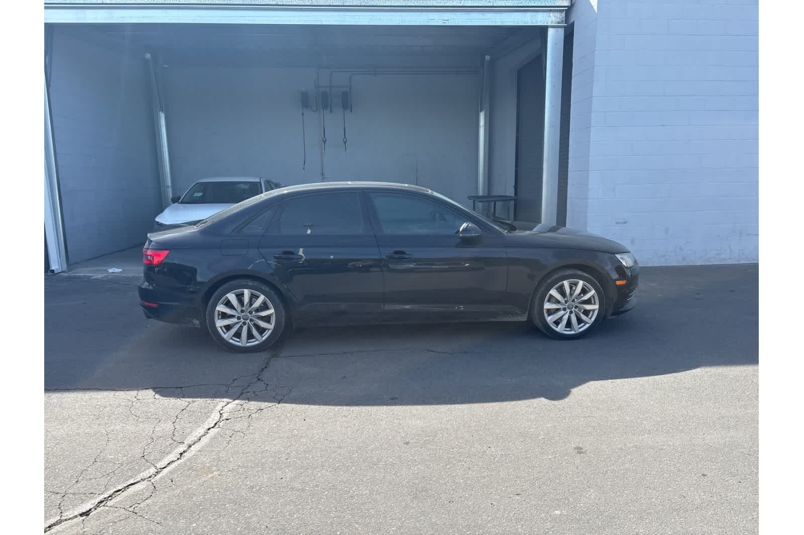 Thumbnail: 2017 Audi A4 - 9