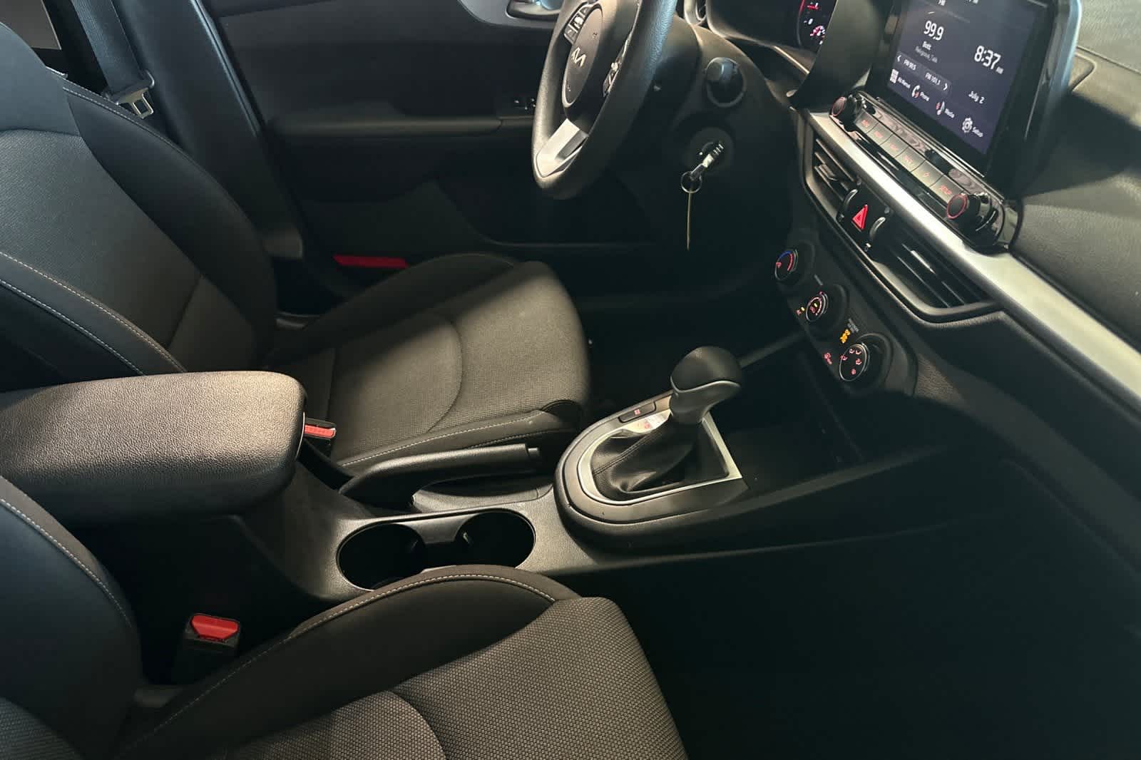 Thumbnail: 2023 Kia Forte - 18