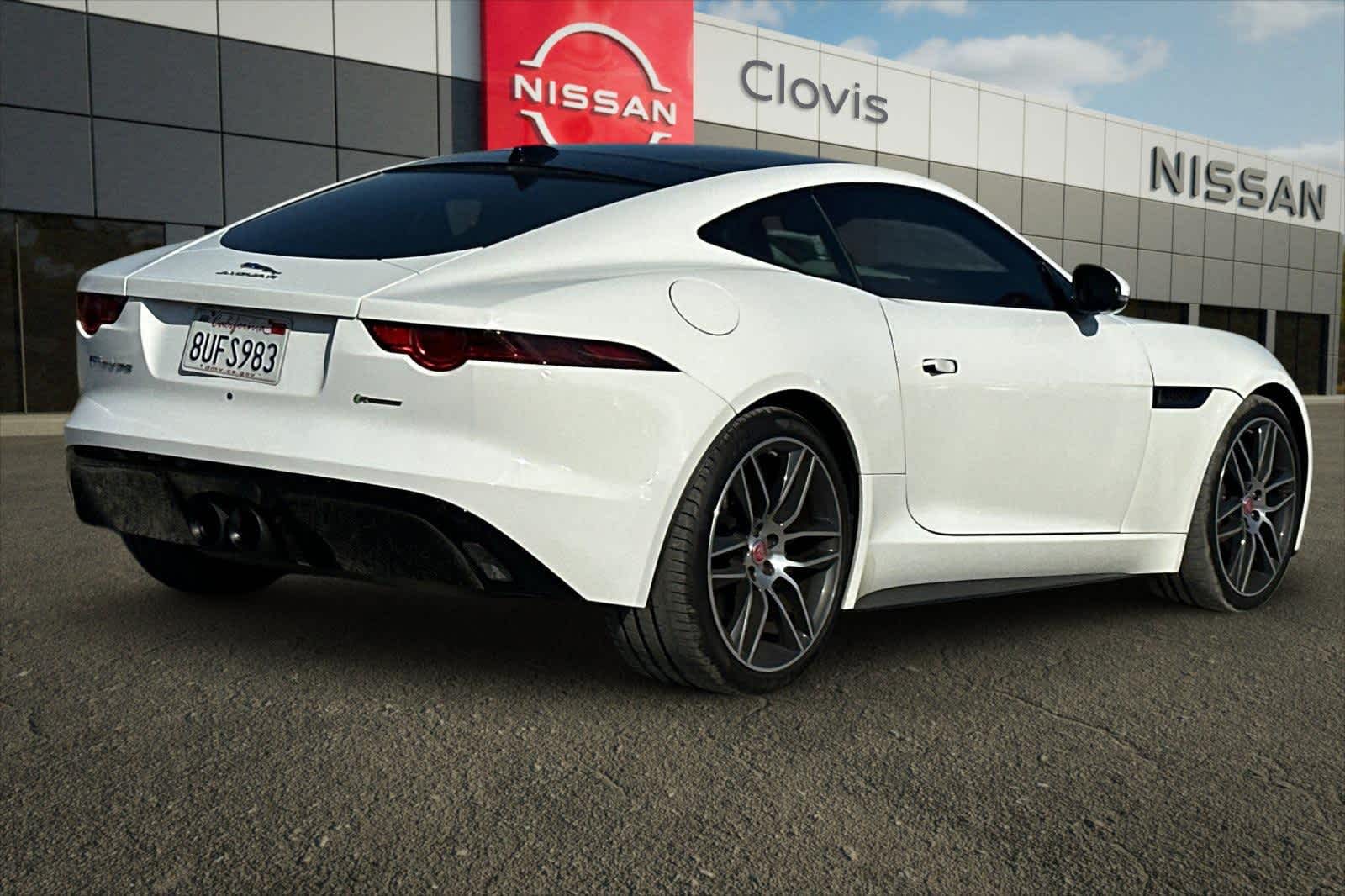2018 Jaguar F-TYPE R-Dynamic photo 3