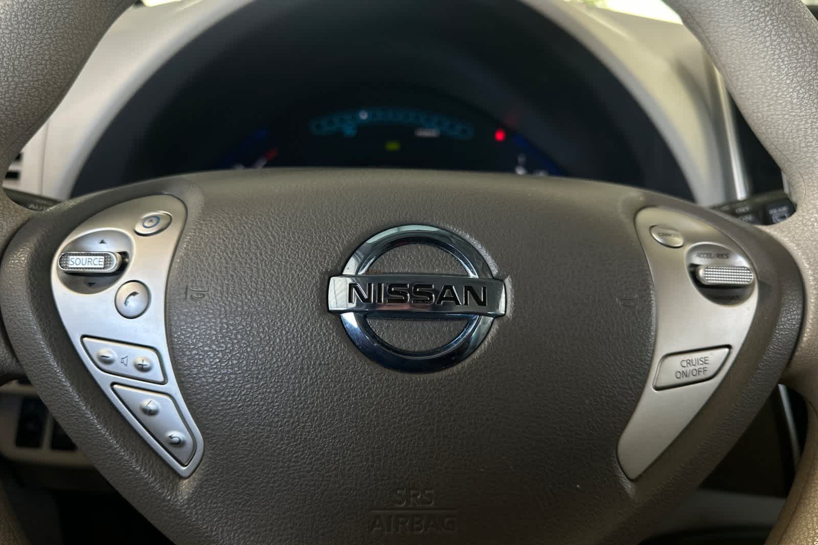 Thumbnail: 2011 Nissan Leaf - 26