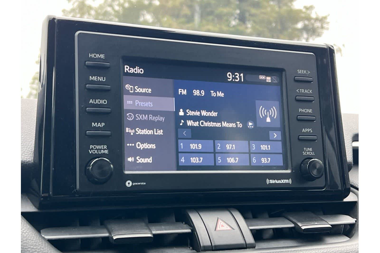 Thumbnail: 2020 Toyota RAV4 - 20