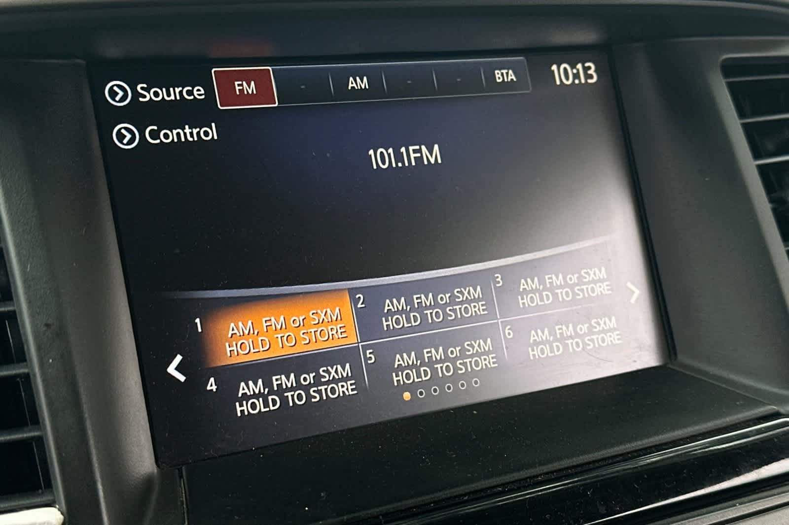 Thumbnail: 2019 Nissan Pathfinder - 19