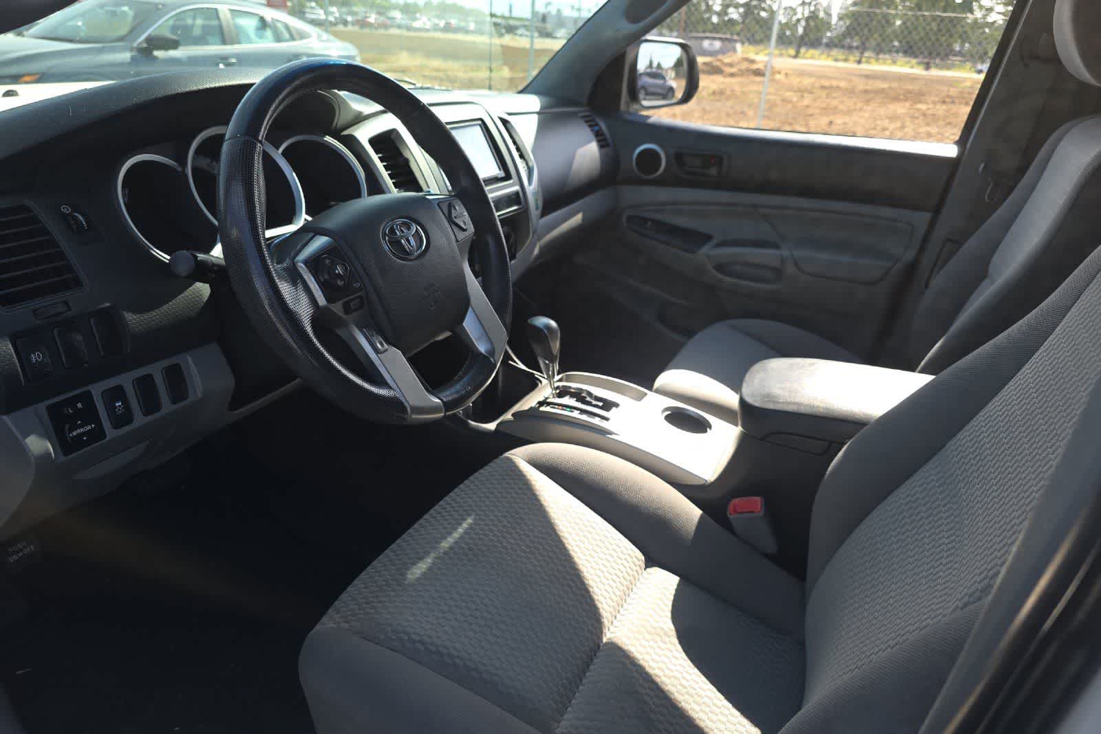 Thumbnail: 2014 Toyota Tacoma - 14