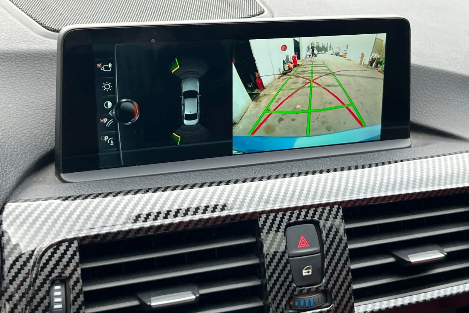 Thumbnail: 2017 BMW 3 Series - 21