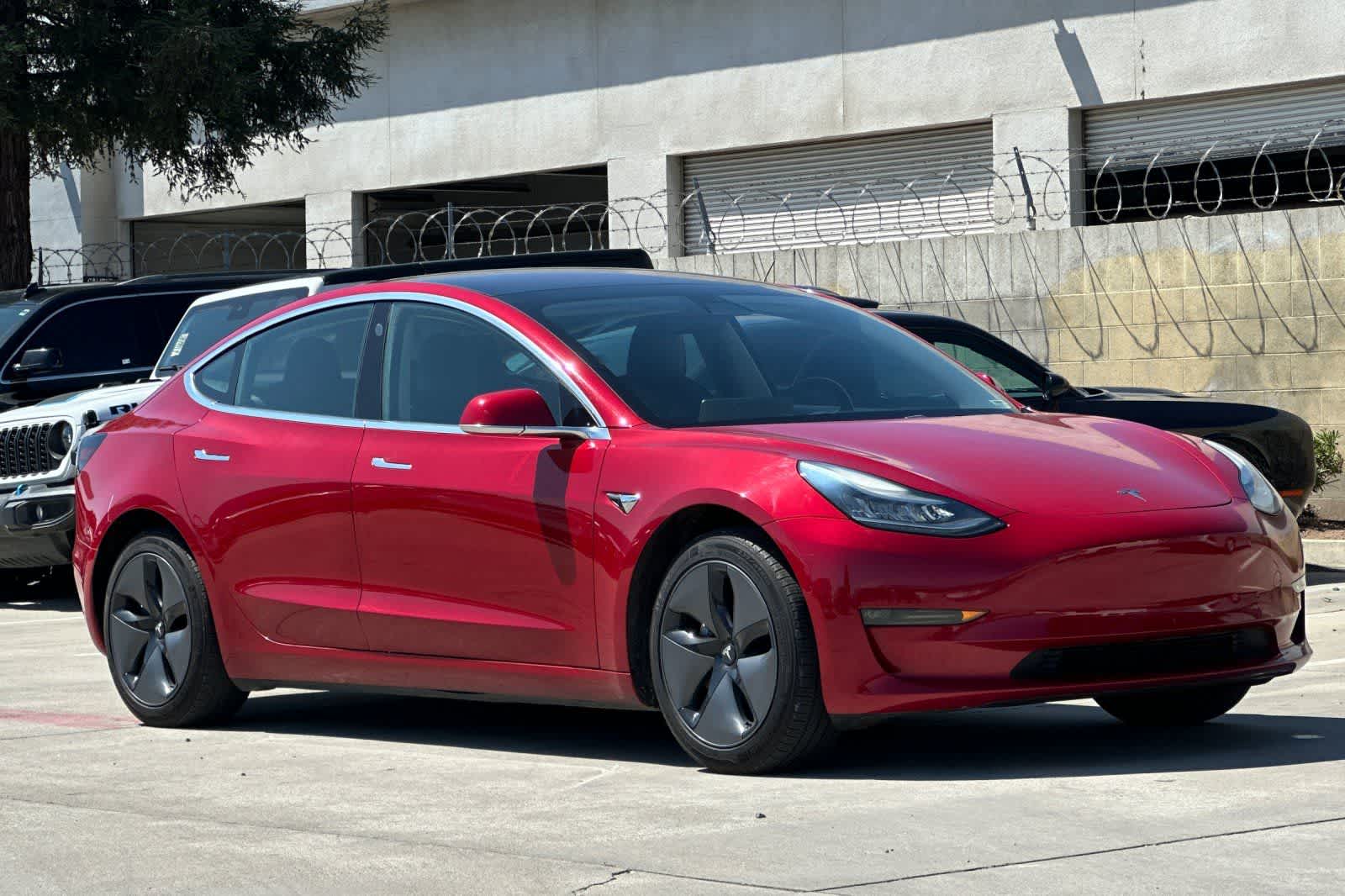 Thumbnail: 2018 Tesla Model 3 - 10