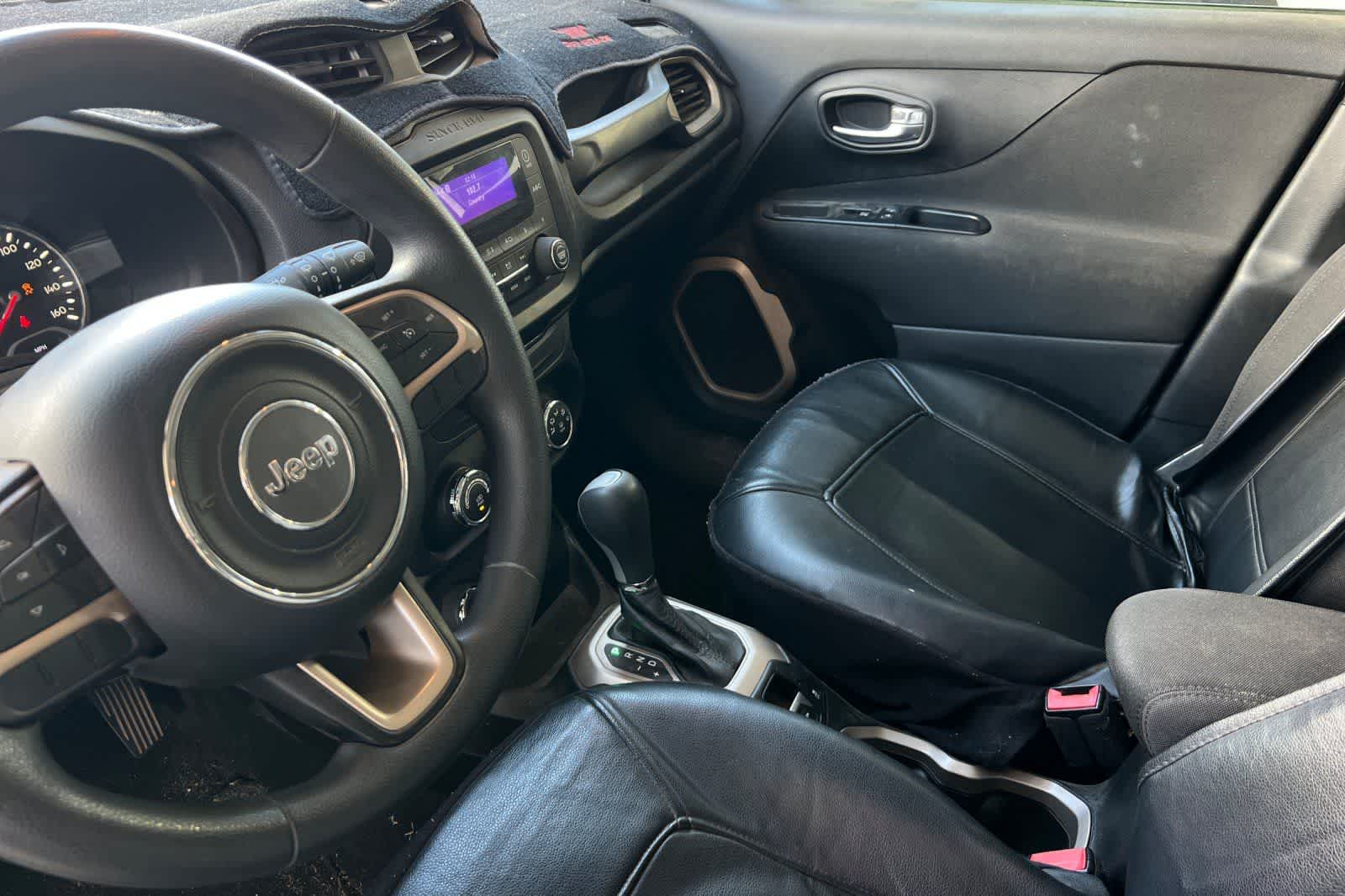 Thumbnail: 2017 Jeep Renegade - 14