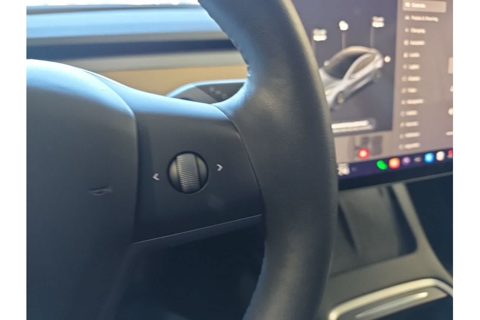 Thumbnail: 2023 Tesla Model 3 - 27
