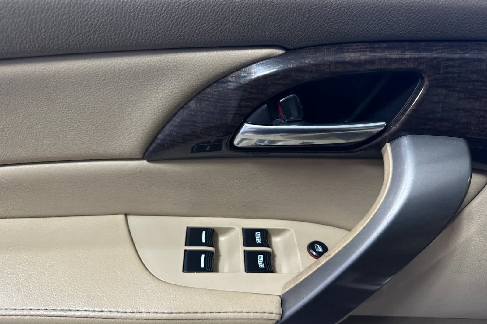Thumbnail: 2010 Acura MDX - 15