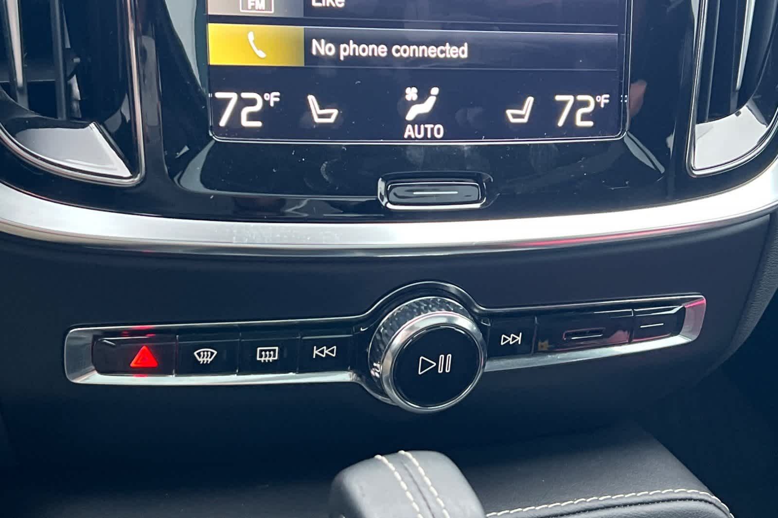 Thumbnail: 2022 Volvo S60 - 20