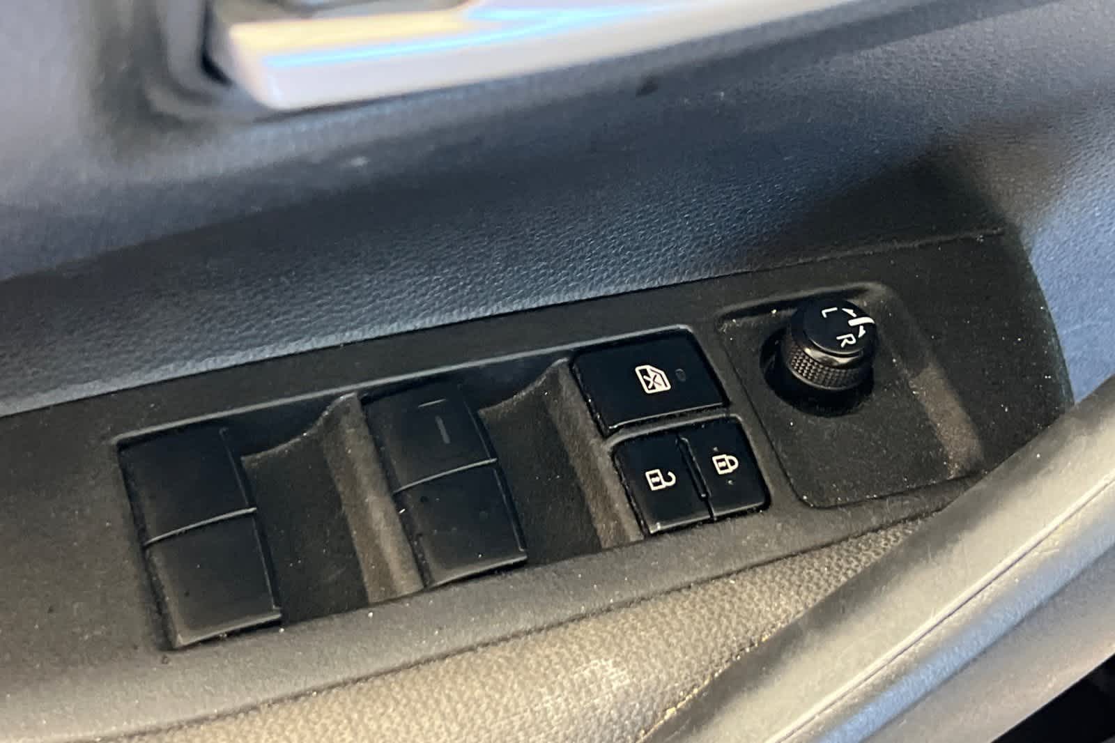 Thumbnail: 2021 Toyota Corolla - 16