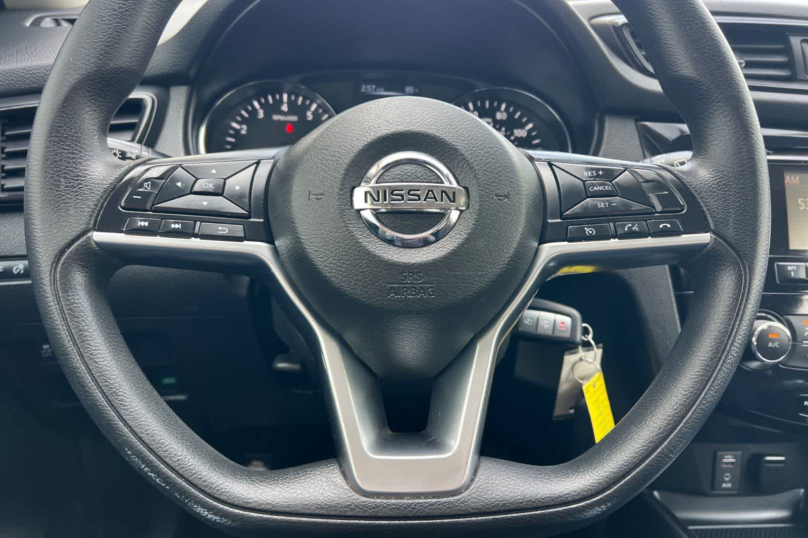 Thumbnail: 2017 Nissan Rogue - 26