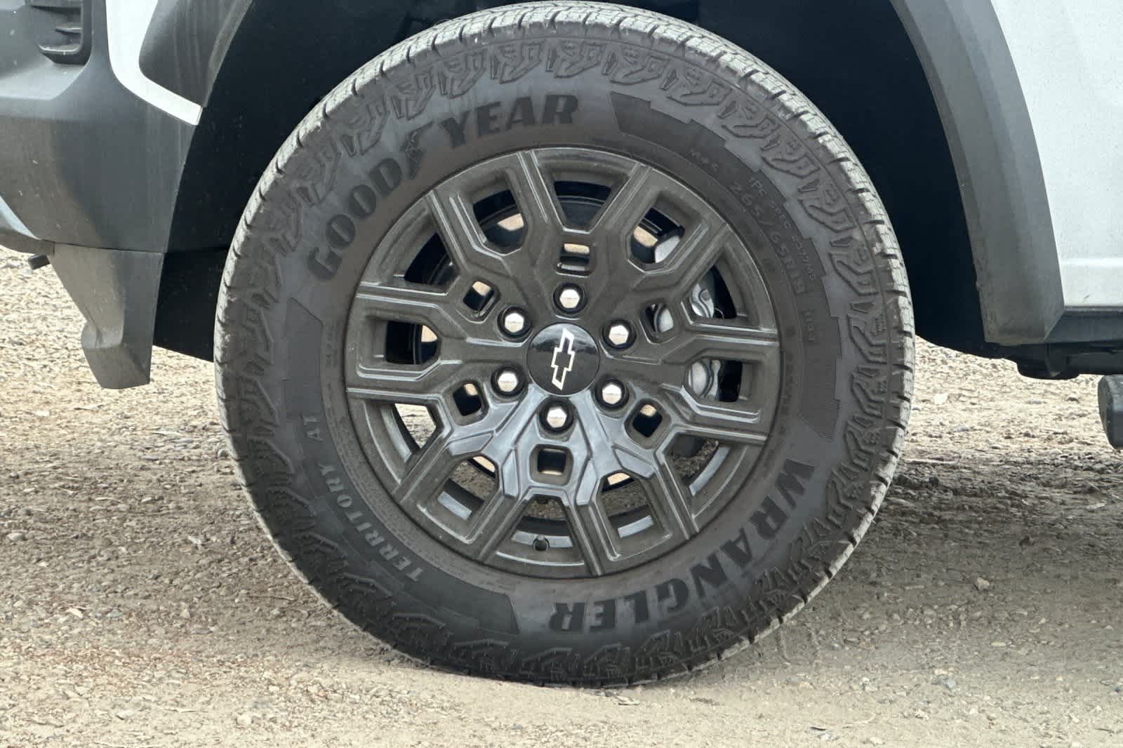 Thumbnail: 2026 Chevrolet Colorado - 12