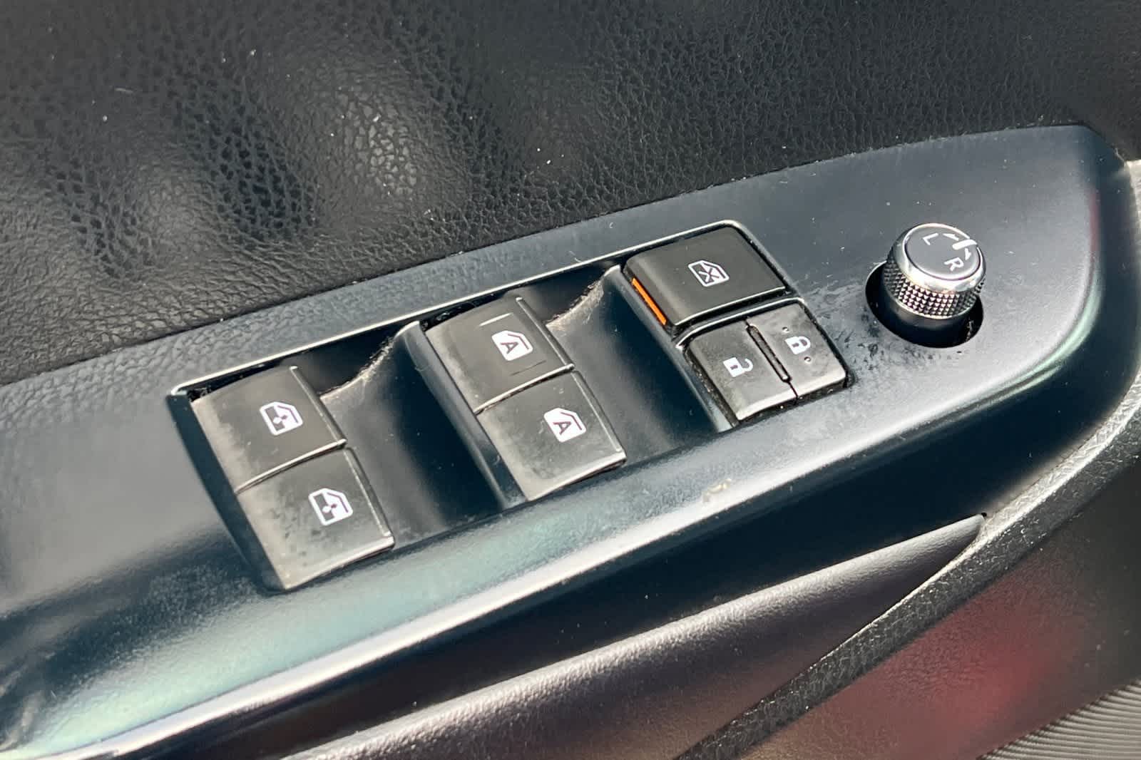 Thumbnail: 2017 Toyota Highlander - 14