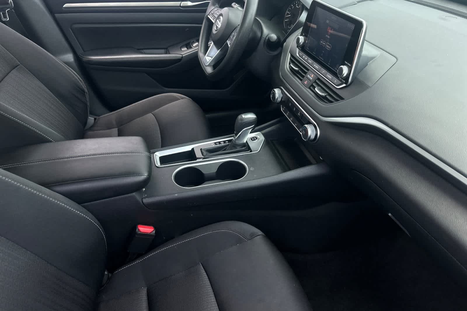 Thumbnail: 2022 Nissan Altima - 17