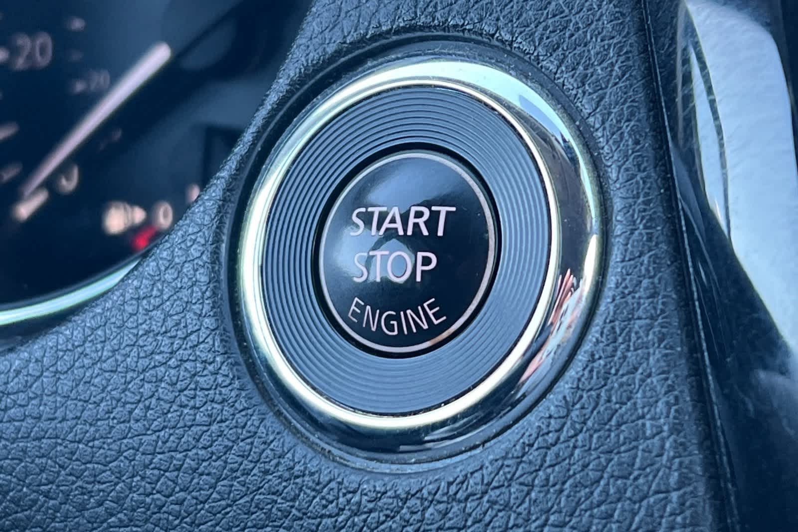 Thumbnail: 2020 Nissan Rogue - 28