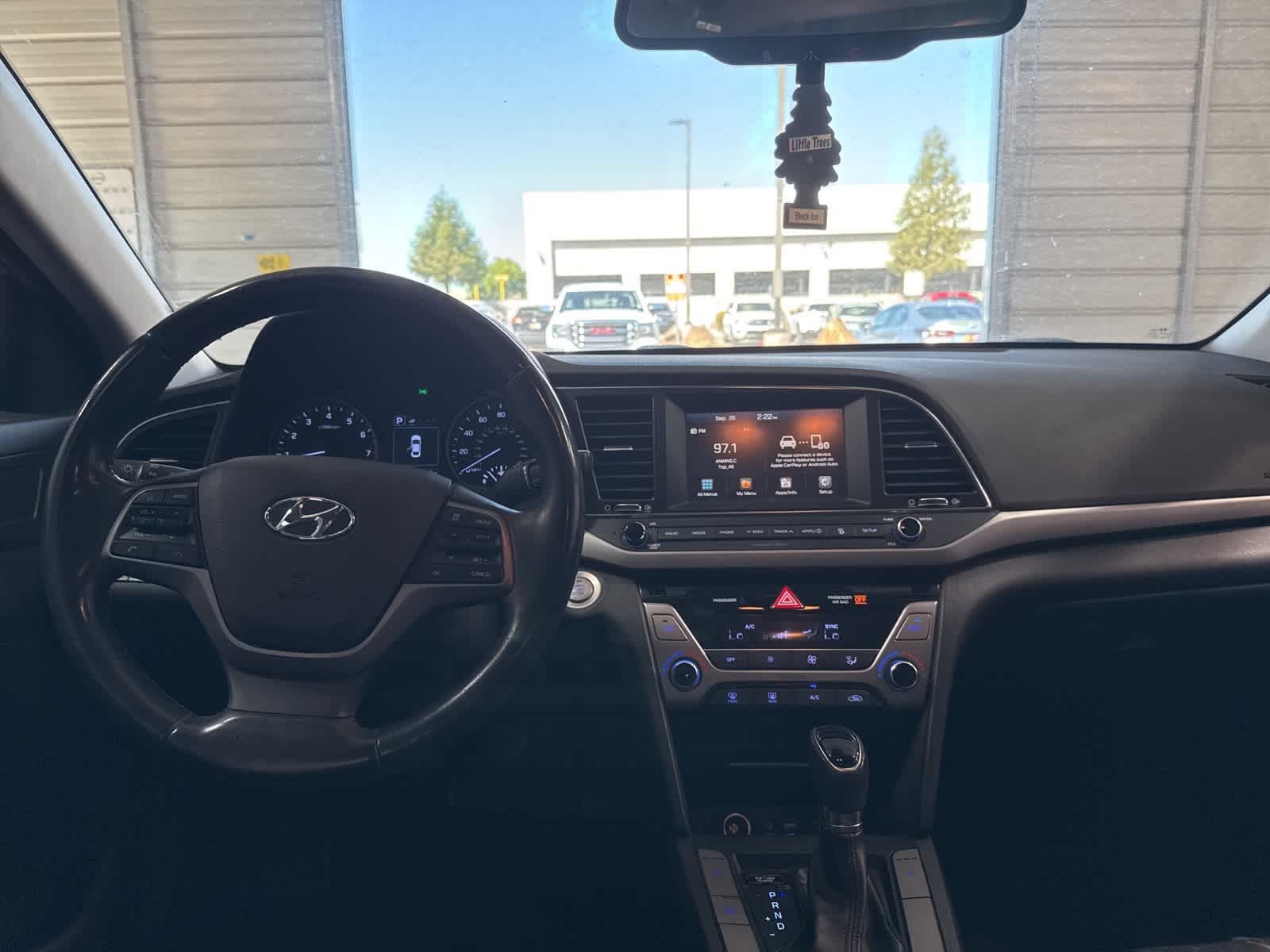 Thumbnail: 2017 Hyundai Elantra - 12