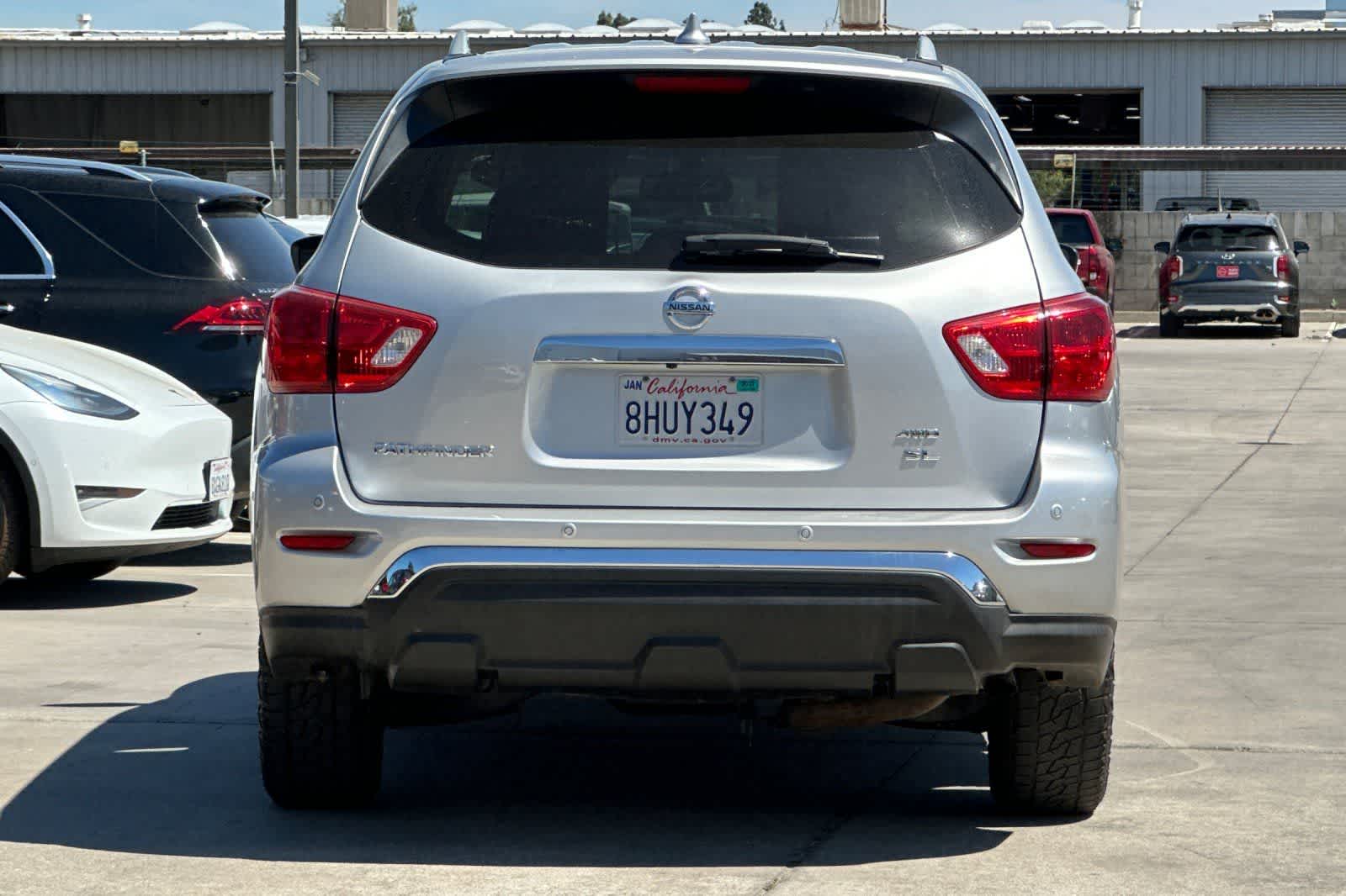 Thumbnail: 2019 Nissan Pathfinder - 8