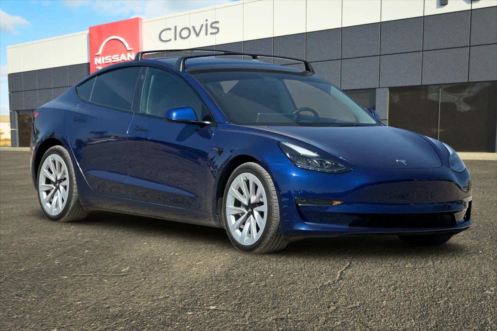Thumbnail: 2023 Tesla Model 3 - 10