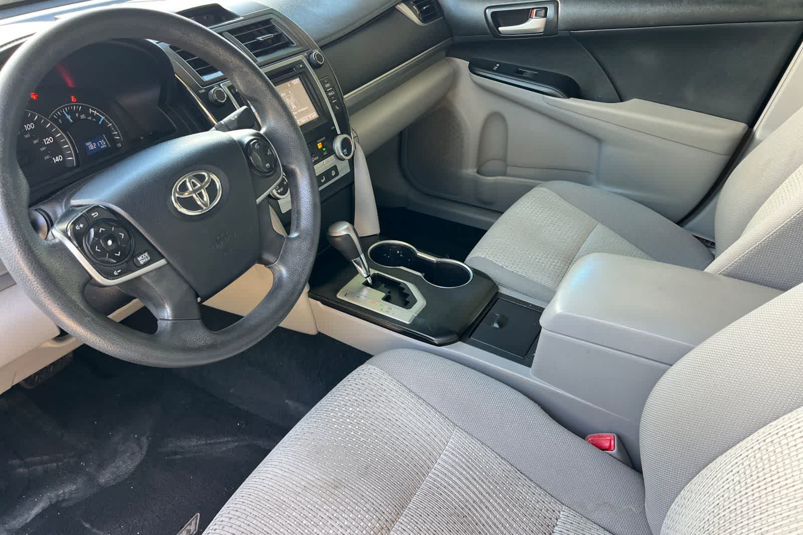 Thumbnail: 2014 Toyota Camry - 14