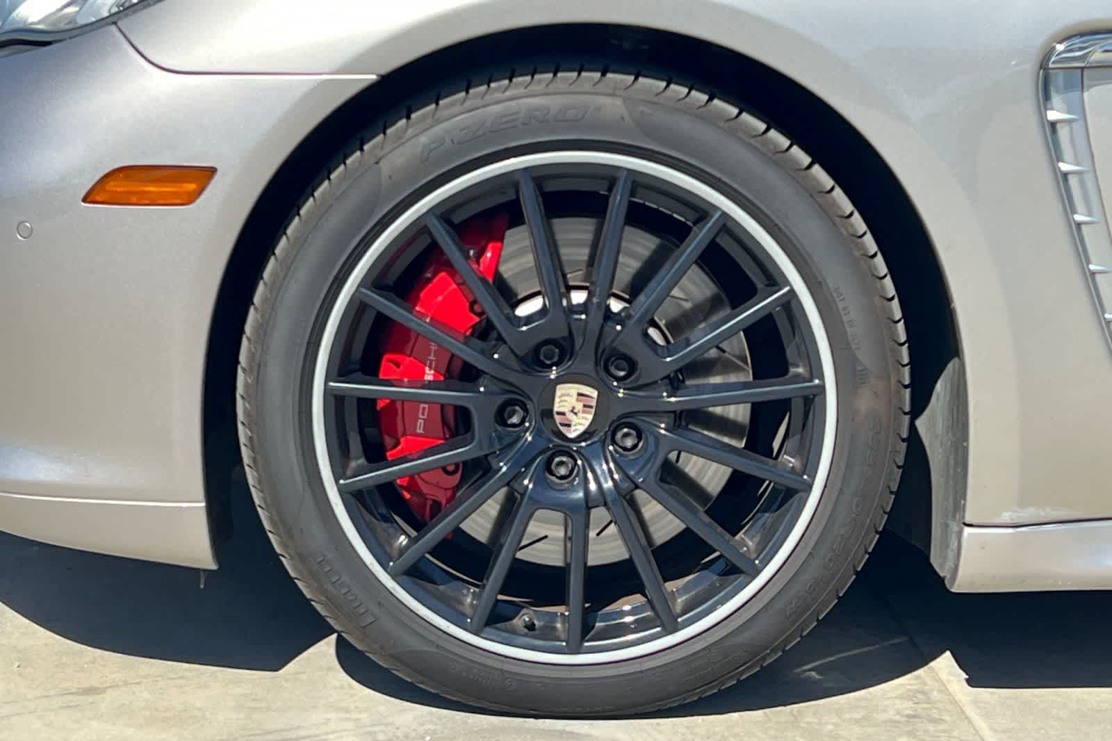 Thumbnail: 2013 Porsche Panamera - 12
