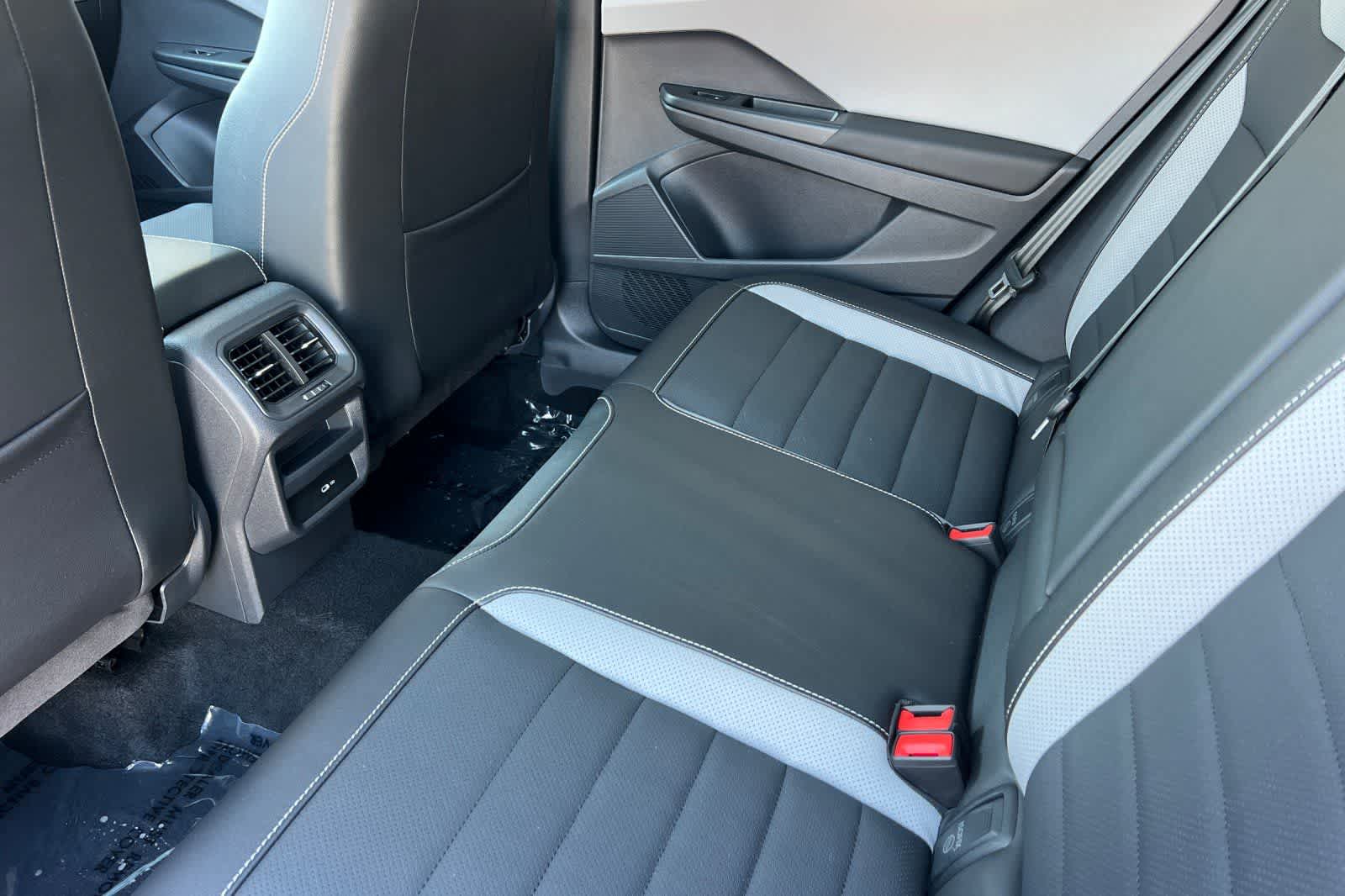 Thumbnail: 2023 Volkswagen Taos - 5