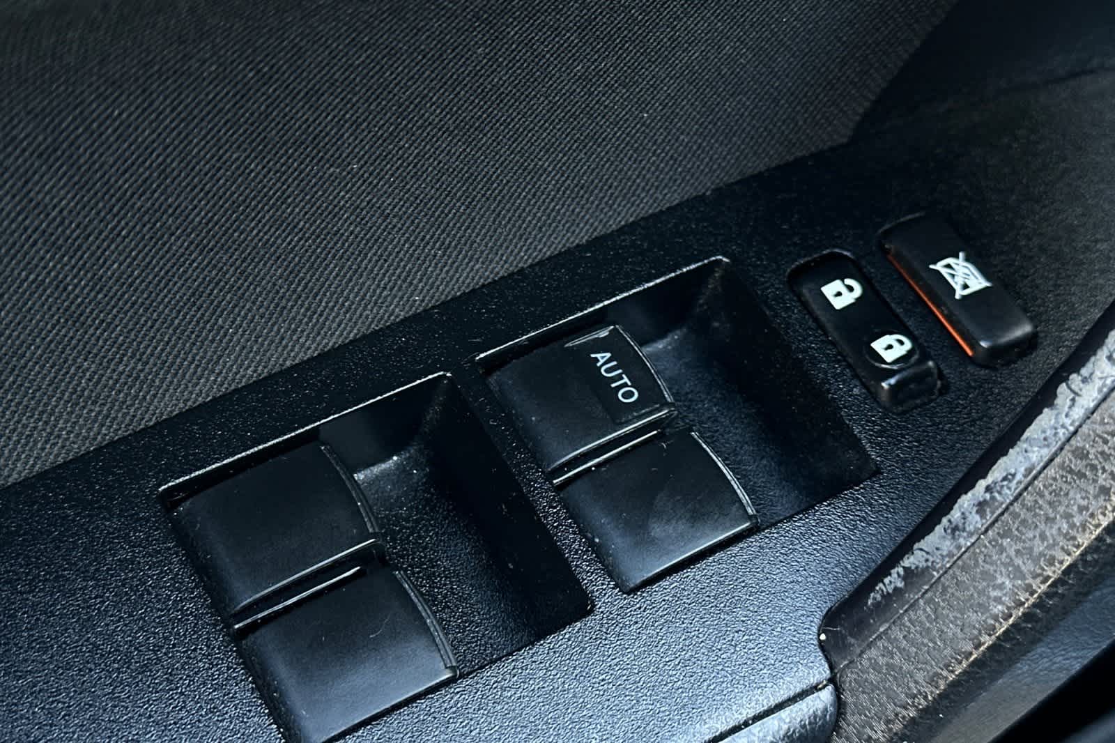 2017 Toyota Corolla LE 16