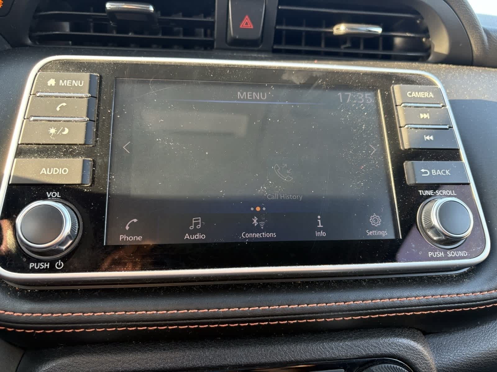 Thumbnail: 2019 Nissan Kicks - 16