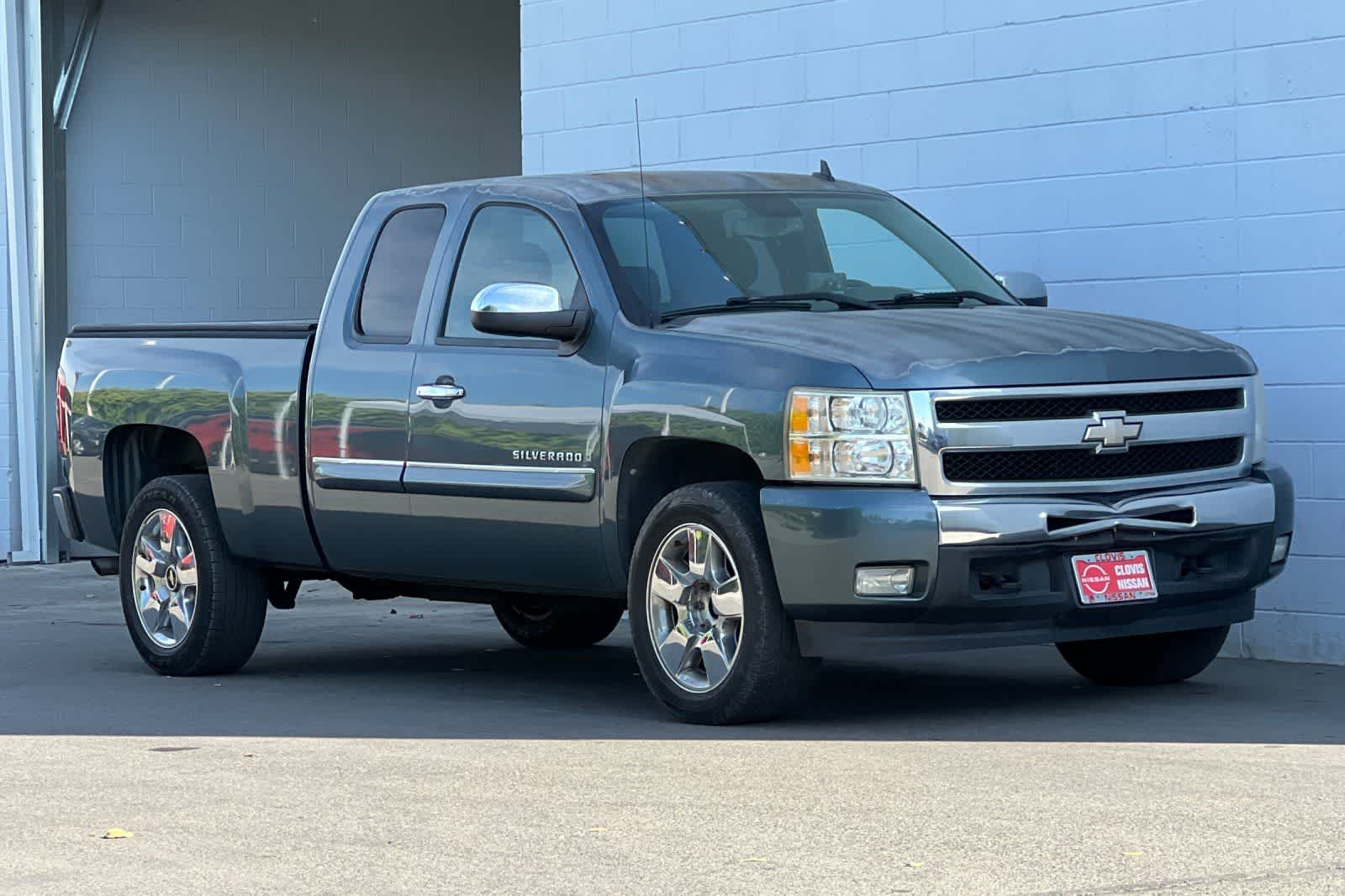 Thumbnail: 2009 Chevrolet Silverado 1500 - 10