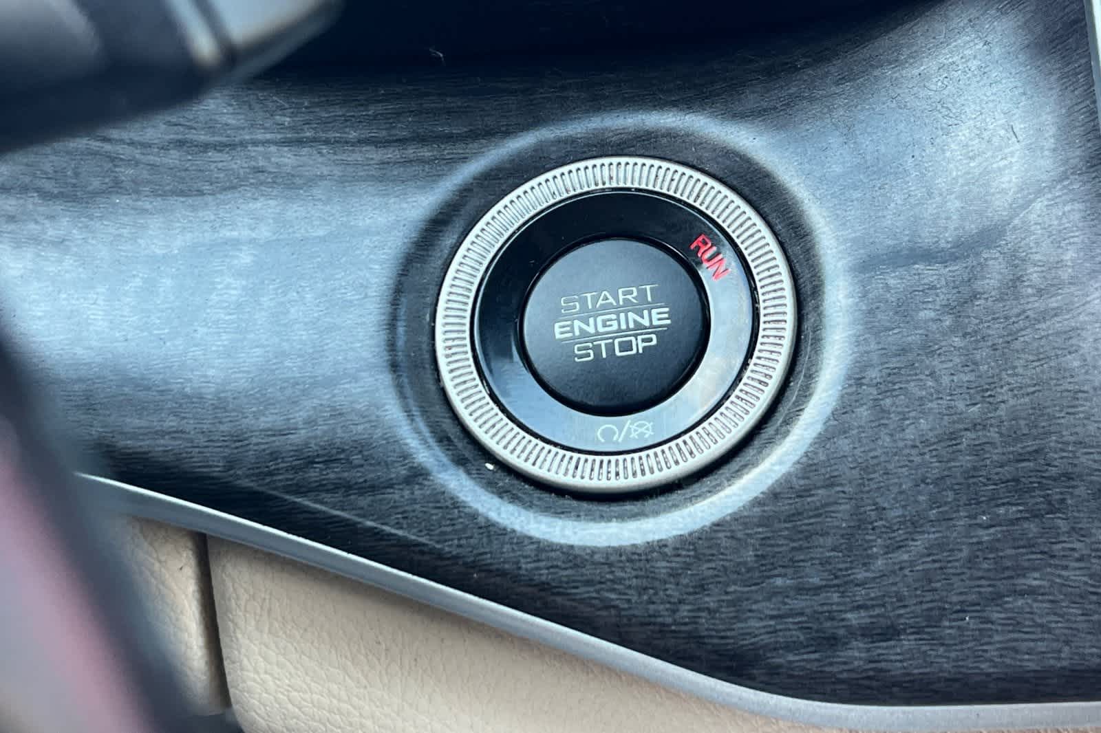 Thumbnail: 2021 Jeep Grand Cherokee L - 24