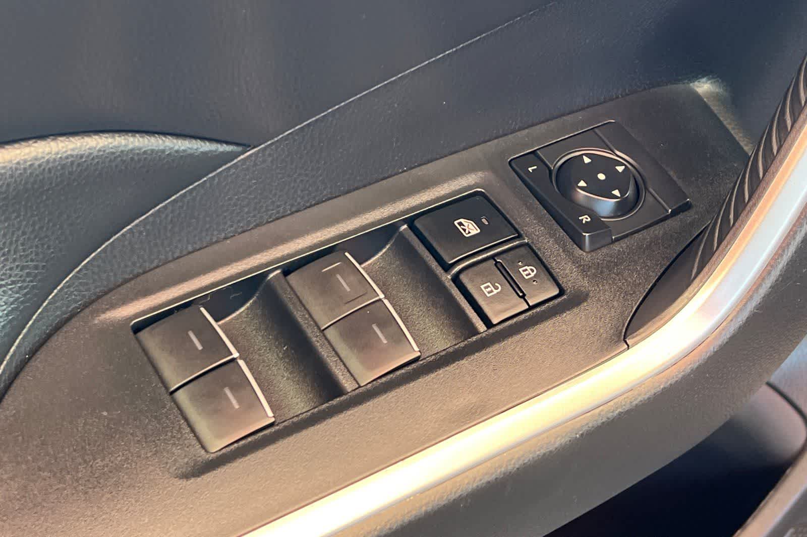 Thumbnail: 2023 Toyota RAV4 - 12
