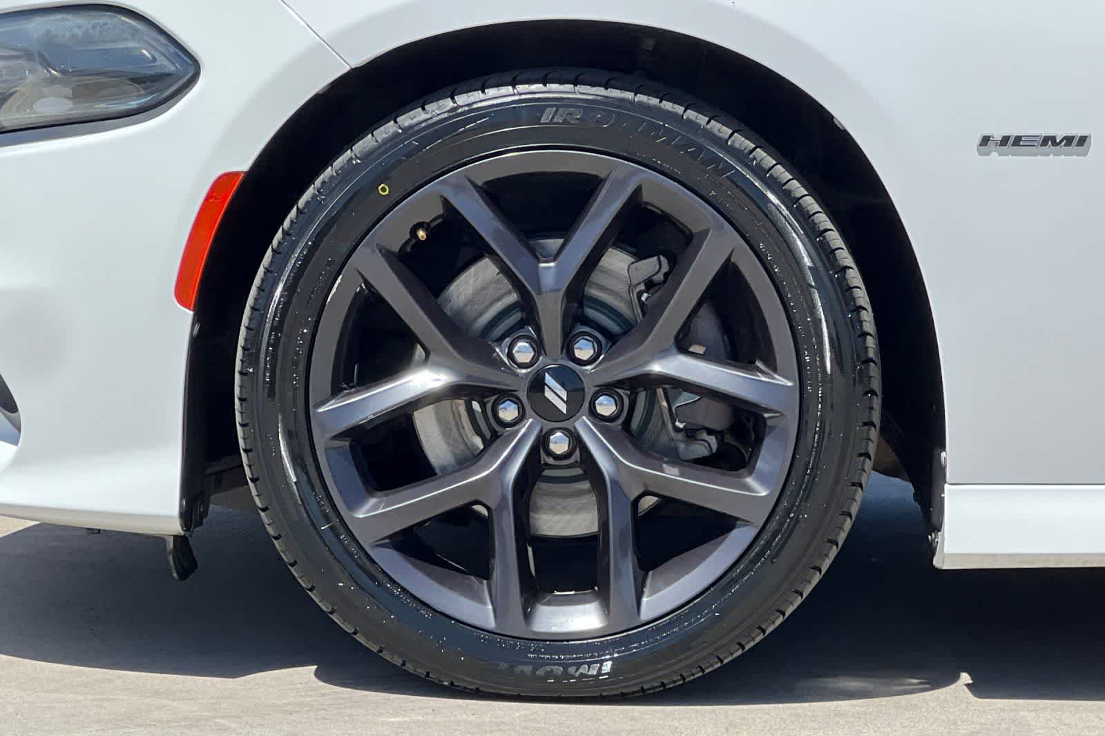 Thumbnail: 2019 Dodge Charger - 37