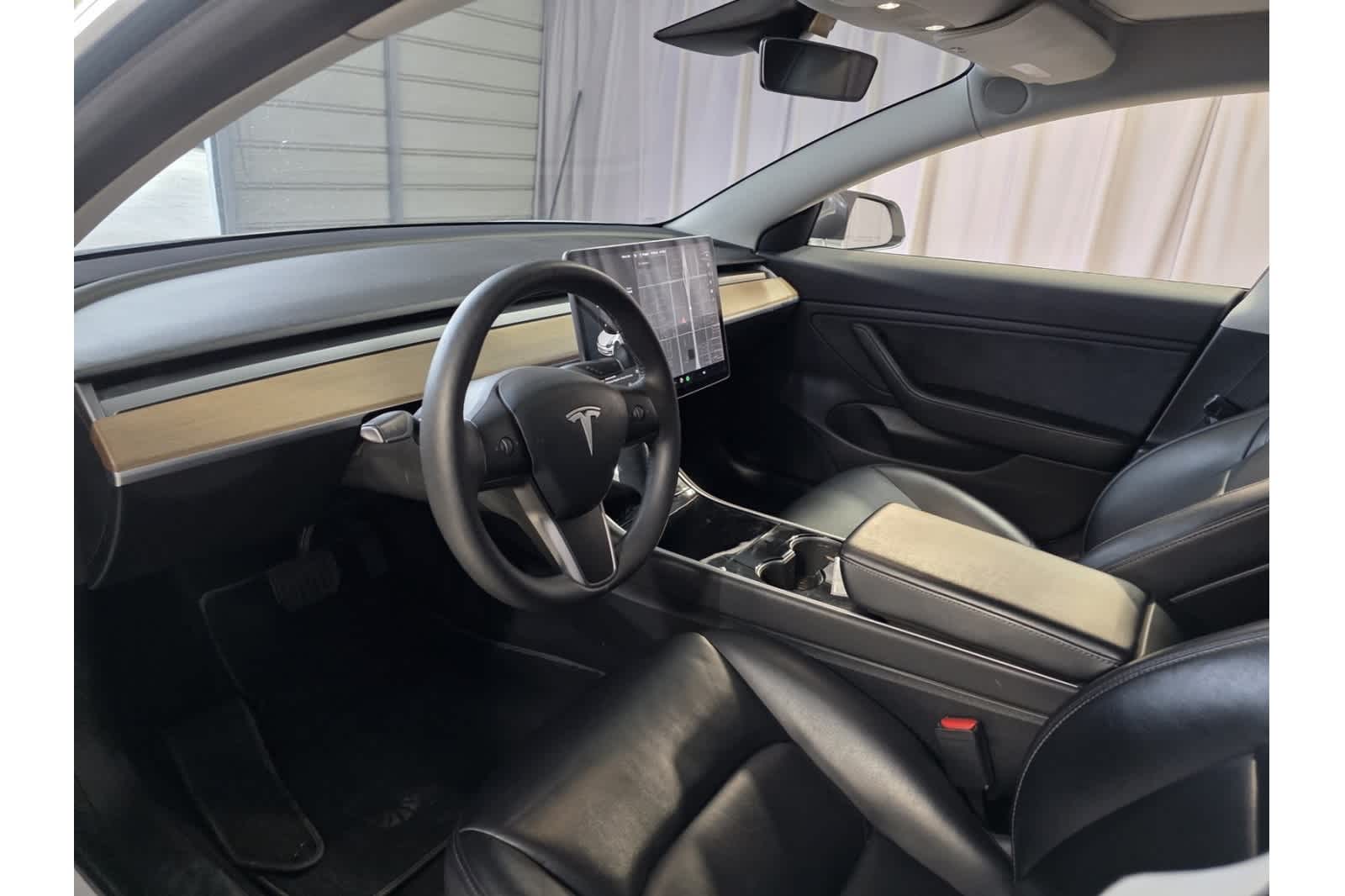 Thumbnail: 2020 Tesla Model 3 - 17