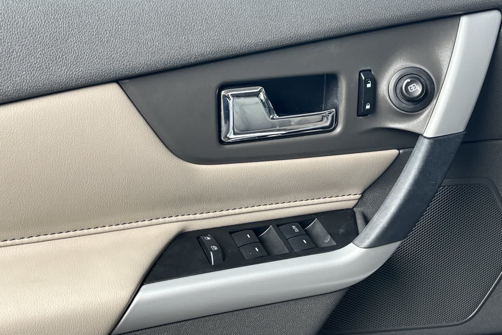Thumbnail: 2014 Ford Edge - 15