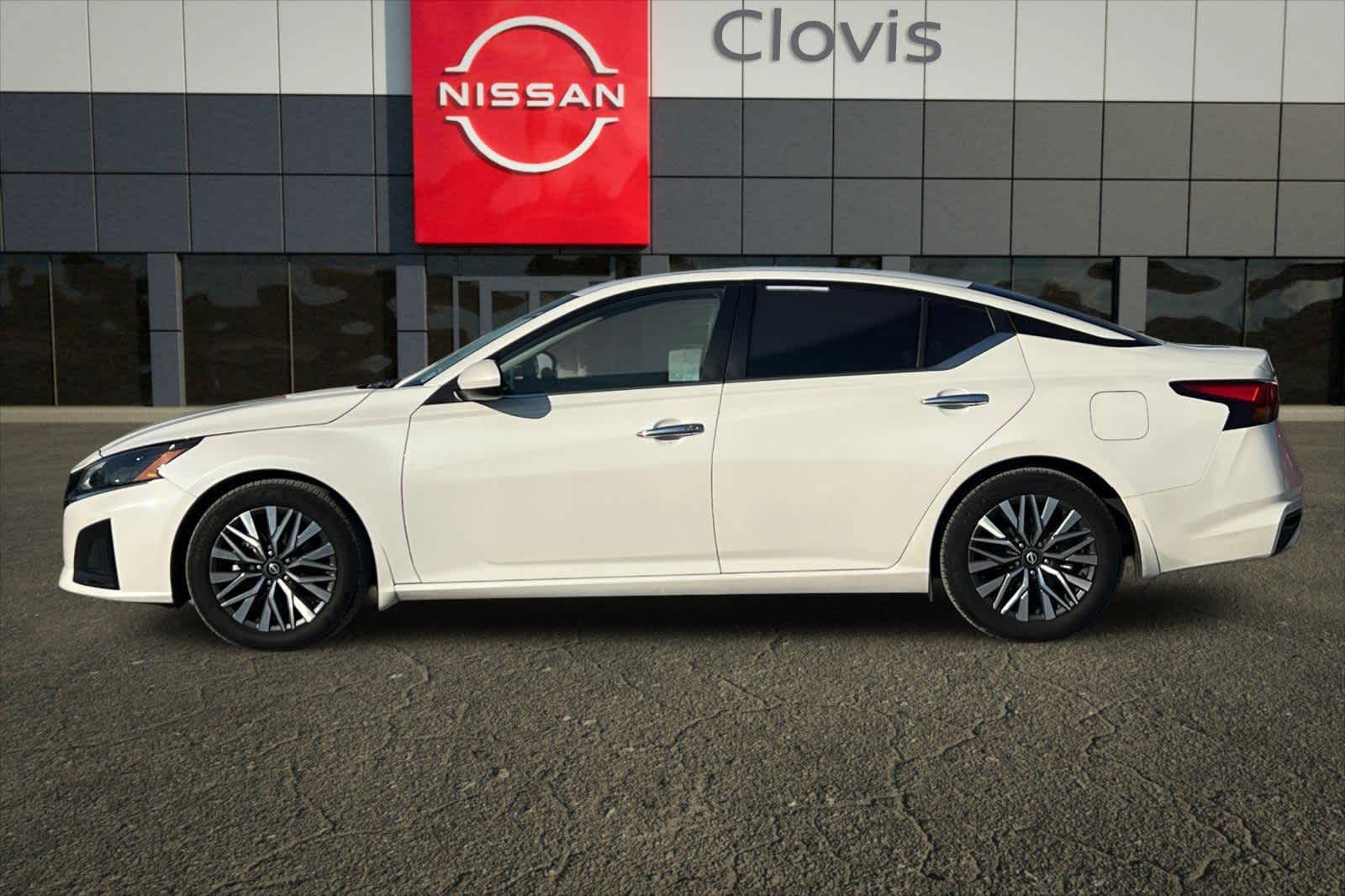 Thumbnail: 2024 Nissan Altima - 6