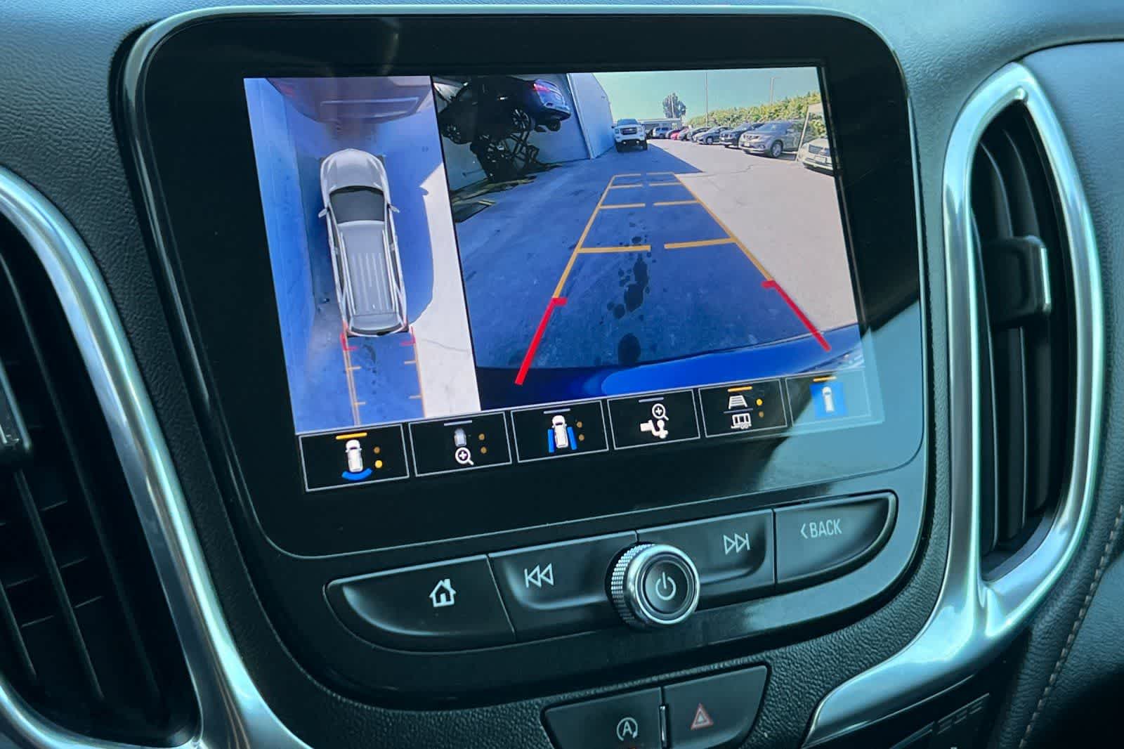 Thumbnail: 2022 Chevrolet Equinox - 23