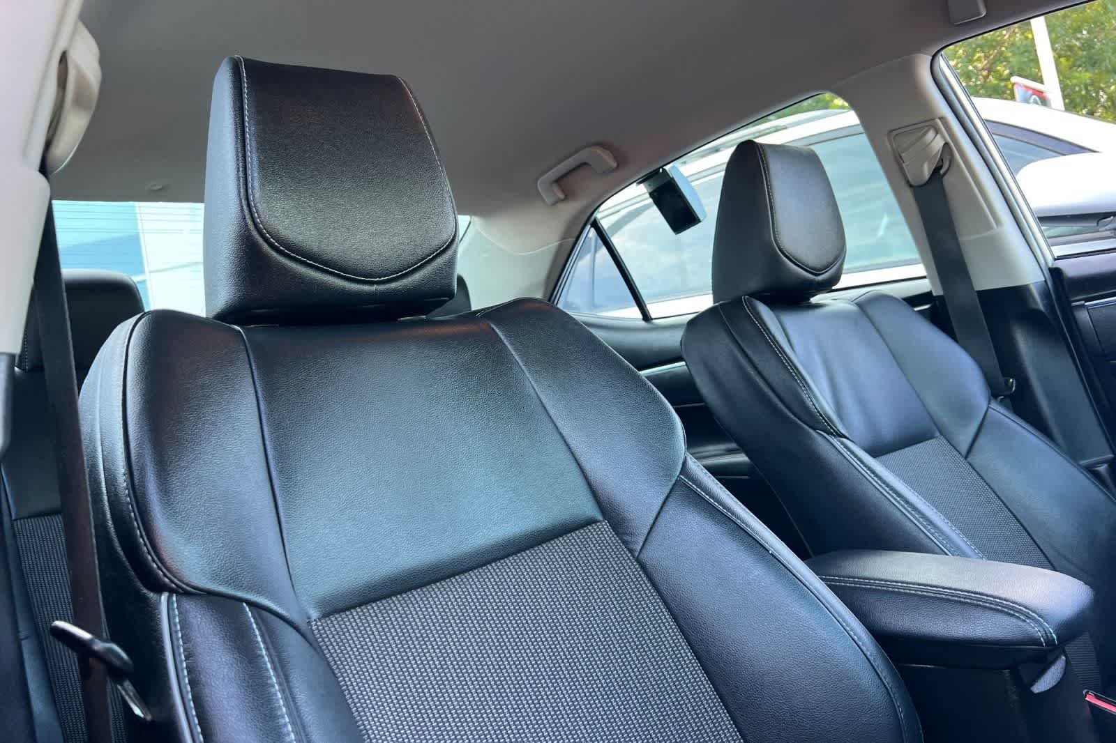 Thumbnail: 2015 Toyota Corolla - 18