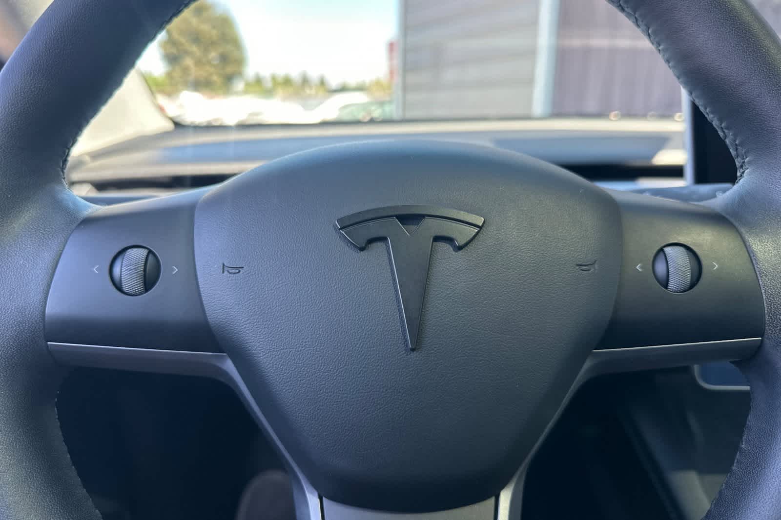 Thumbnail: 2022 Tesla Model Y - 24