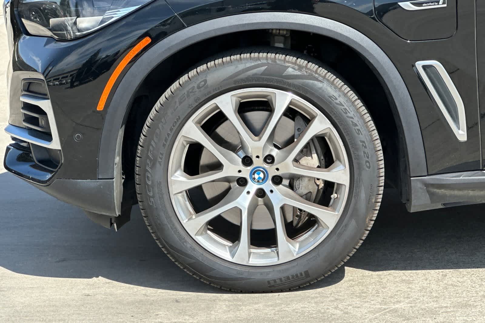 Thumbnail: 2023 BMW X5 - 12