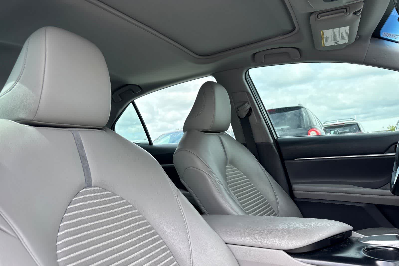 Thumbnail: 2018 Toyota Camry - 18