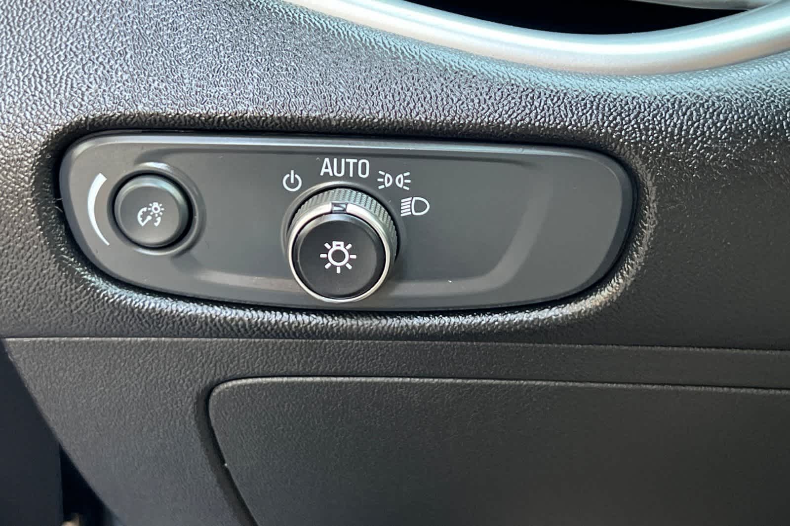 Thumbnail: 2024 Chevrolet Malibu - 32