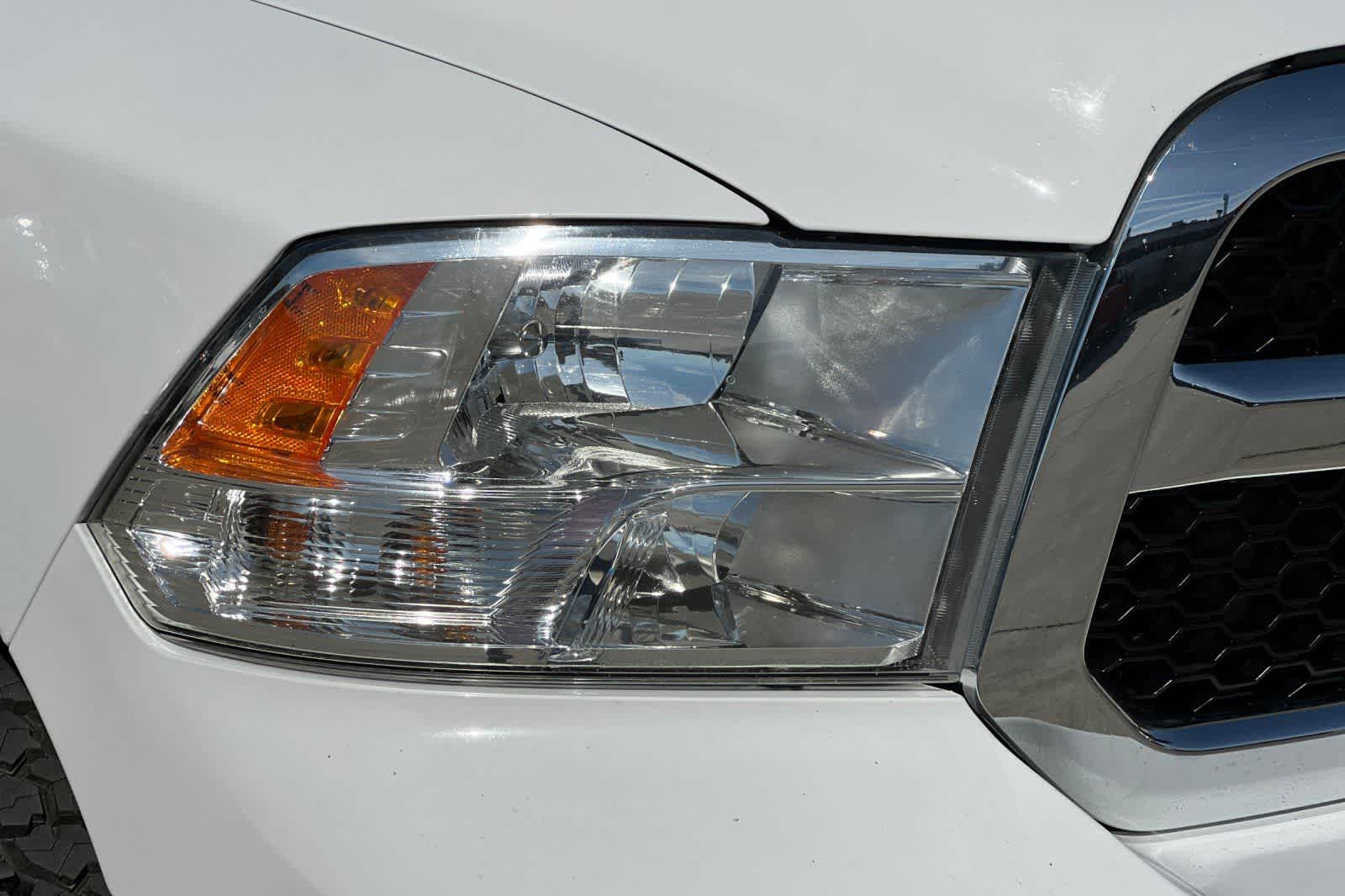 Thumbnail: 2023 RAM 1500 Classic - 32